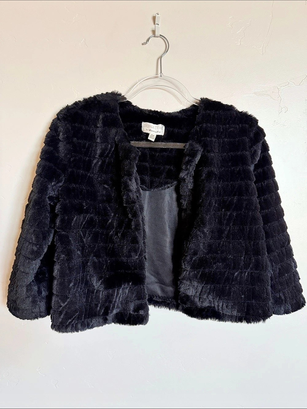 Signature by Robbie Bee Black Ribbed Faux Fur Cropped Jacket Black Faux Fur